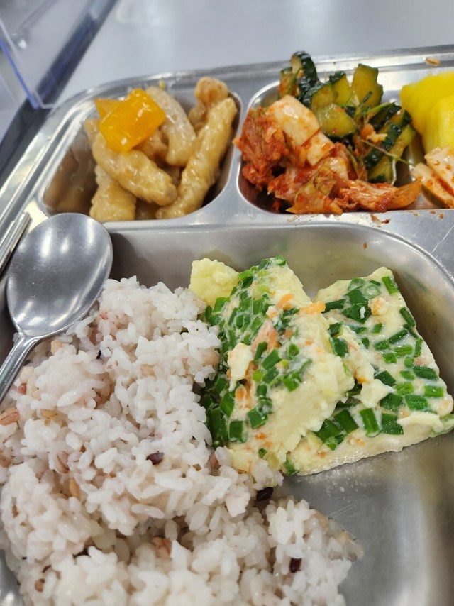 오늘은 화요일 점심 맛있게 드세요 😋😘 | 뉴스트림 오늘은 화요일 점심 맛있게 드세요 😋😘 | 뉴스트림